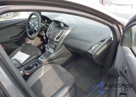 2012 Ford Focus Se z USA, uszkodzony, nr VIN 1FAHP3F23CL319524